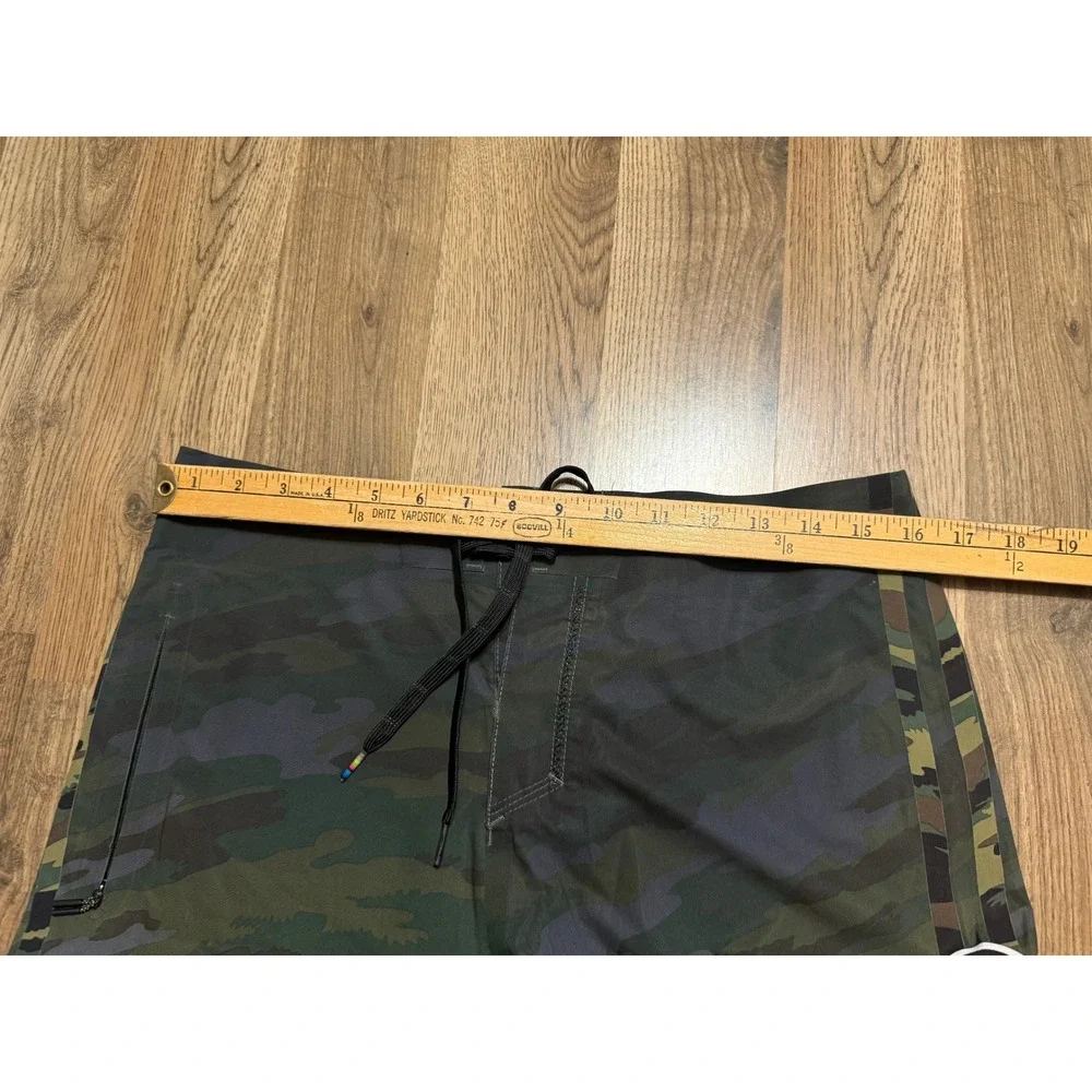Hurley Board Shorts Mens 29 Camo Adult Swim Trunks Stretch Surf Excellent